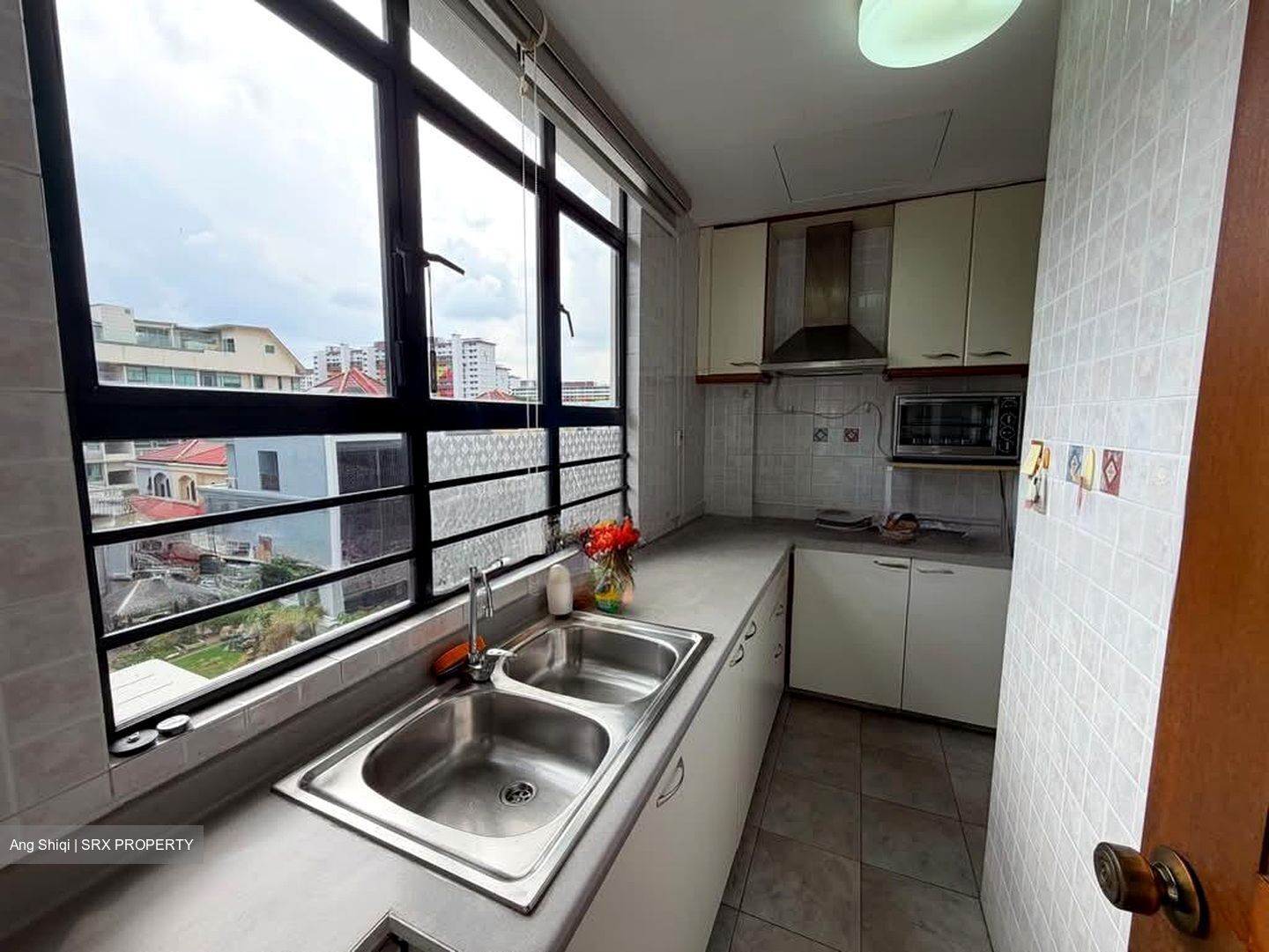 Casa Sarina (D14), Condominium #588174991
